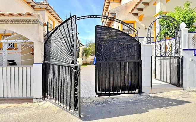 Resale - Town House -
Orihuela Costa - Costa Blanca