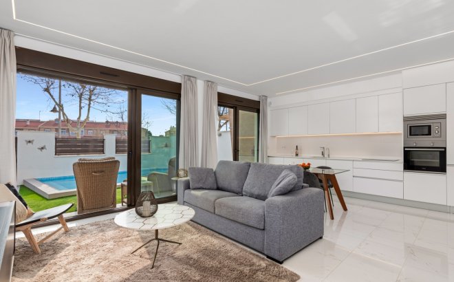 Herverkoop - Villa -
Pilar de la Horadada - Costa Blanca