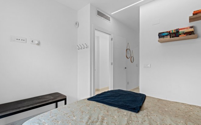 Herverkoop - Villa -
Pilar de la Horadada - Costa Blanca