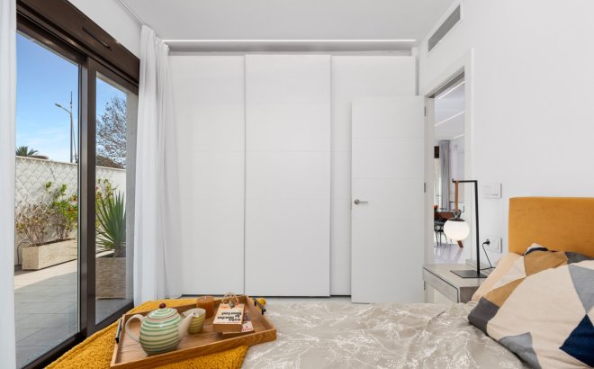 Herverkoop - Villa -
Pilar de la Horadada - Costa Blanca