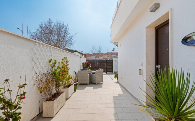 Herverkoop - Villa -
Pilar de la Horadada - Costa Blanca