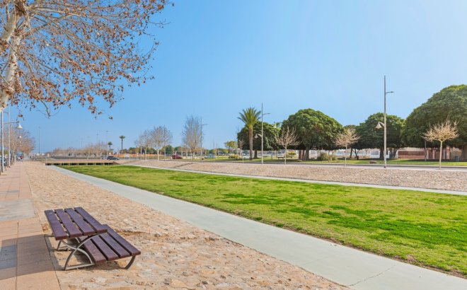 Herverkoop - Villa -
Pilar de la Horadada - Costa Blanca