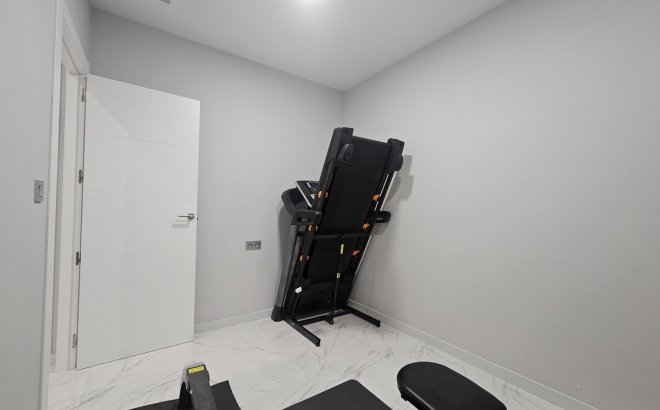 Resale - Villa -
Villamartin - Costa Blanca