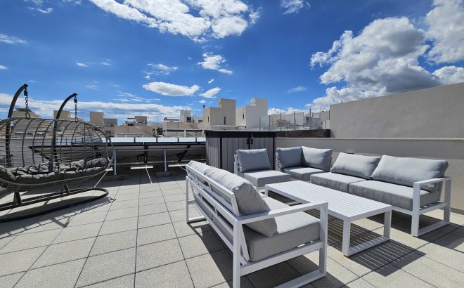 Resale - Villa -
Villamartin - Costa Blanca