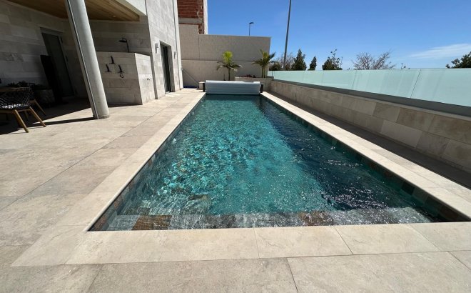 Resale - Villa -
Benijofar - Costa Blanca