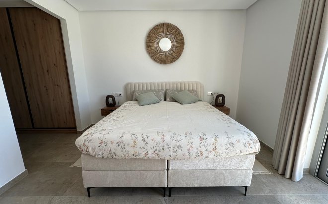 Resale - Villa -
Benijofar - Costa Blanca