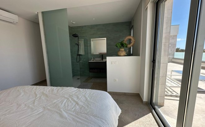 Resale - Villa -
Benijofar - Costa Blanca