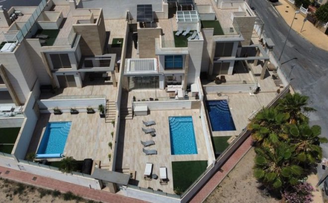 Resale - Villa -
Orihuela Costa - Costa Blanca