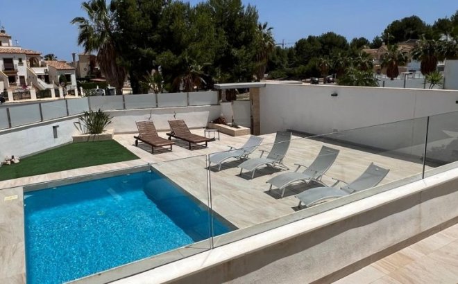 Resale - Villa -
Orihuela Costa - Costa Blanca
