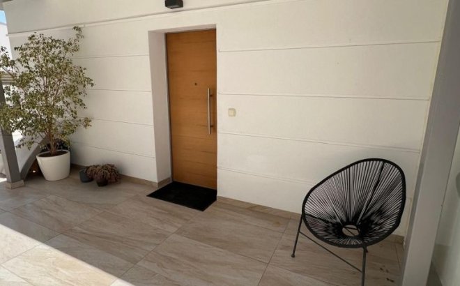 Resale - Villa -
Orihuela Costa - Costa Blanca