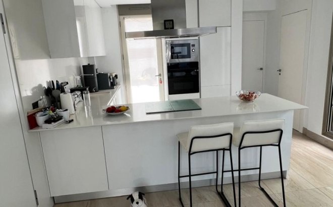 Resale - Villa -
Orihuela Costa - Costa Blanca