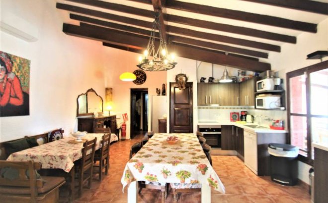 Resale - Villa -
Orihuela Costa - Costa Blanca