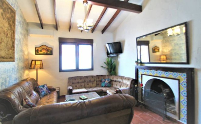 Resale - Villa -
Orihuela Costa - Costa Blanca