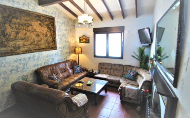 Resale - Villa -
Orihuela Costa - Costa Blanca