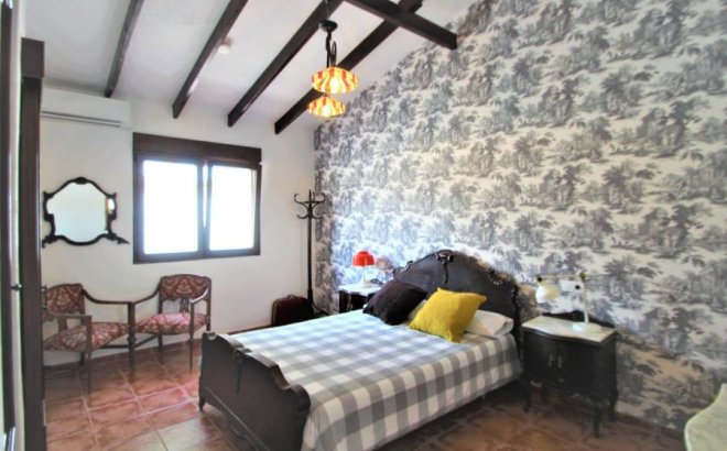 Resale - Villa -
Orihuela Costa - Costa Blanca