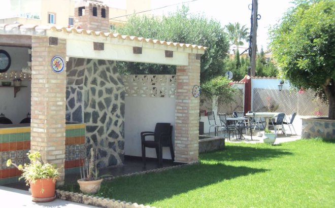 Resale - Villa -
Orihuela Costa - Costa Blanca