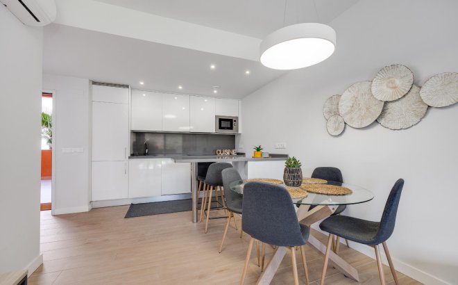 Herverkoop - Appartement -
Orihuela Costa - Villamartín-las Filipinas