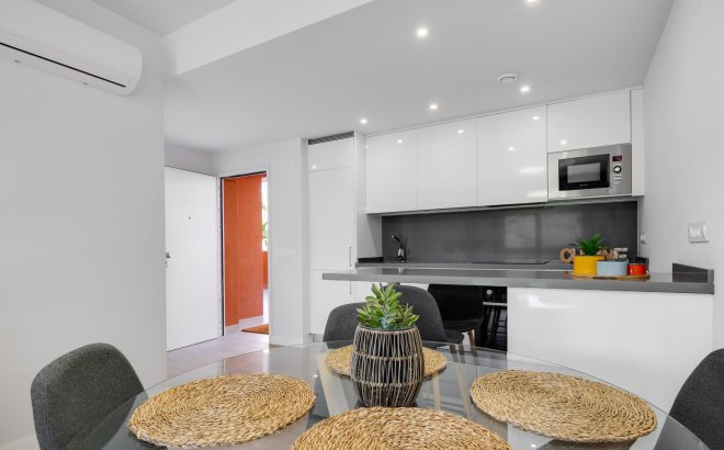 Herverkoop - Appartement -
Orihuela Costa - Villamartín-las Filipinas