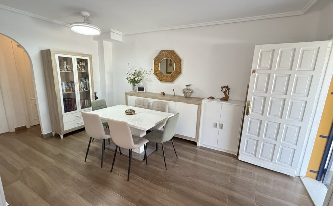 Resale - Villa -
Orihuela Costa - Costa Blanca