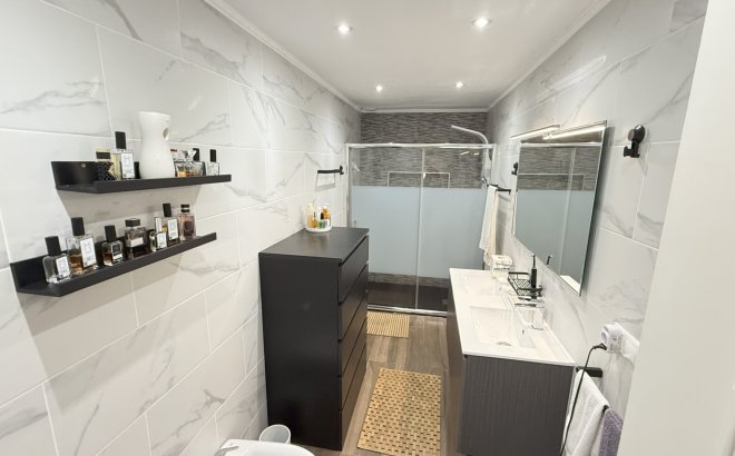 Resale - Villa -
Orihuela Costa - Costa Blanca