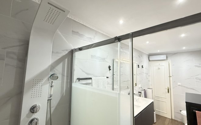 Resale - Villa -
Orihuela Costa - Costa Blanca