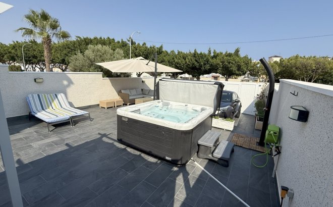 Resale - Villa -
Orihuela Costa - Costa Blanca