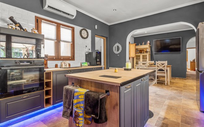 Resale - Country House -
Torremendo - Costa Blanca