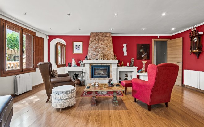 Resale - Country House -
Torremendo - Costa Blanca