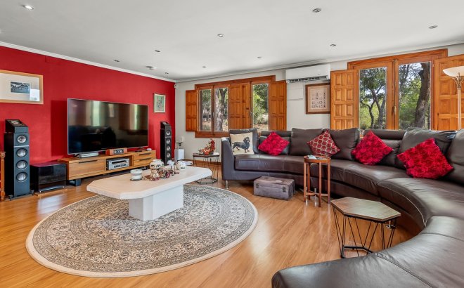 Resale - Country House -
Torremendo - Costa Blanca