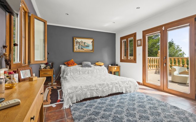 Resale - Country House -
Torremendo - Costa Blanca