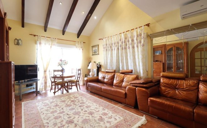 Resale - Villa -
Orihuela Costa - Costa Blanca