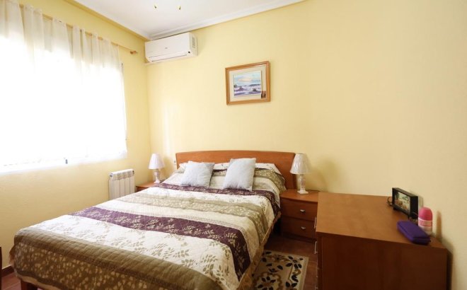 Resale - Villa -
Orihuela Costa - Costa Blanca