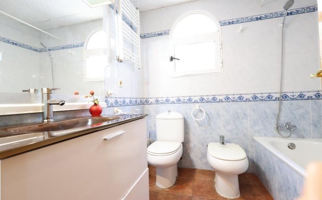 Resale - Villa -
Orihuela Costa - Costa Blanca