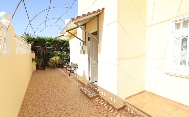 Resale - Villa -
Orihuela Costa - Costa Blanca