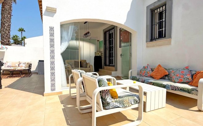Resale - Villa -
Orihuela Costa - Costa Blanca