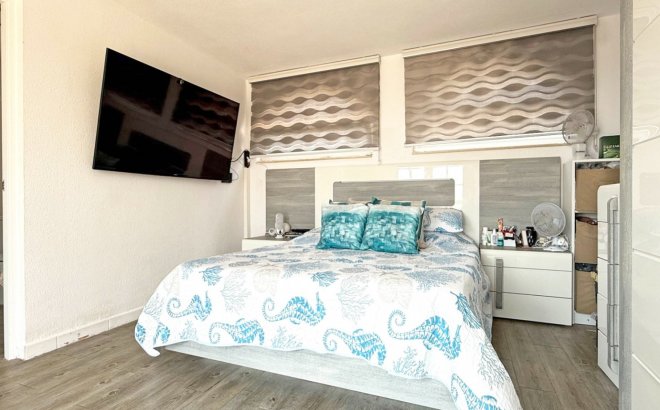 Resale - Villa -
Orihuela Costa - Costa Blanca