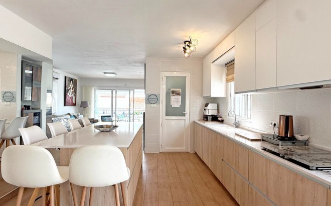 Resale - Villa -
Orihuela Costa - Costa Blanca