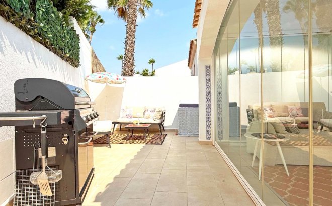 Resale - Villa -
Orihuela Costa - Costa Blanca