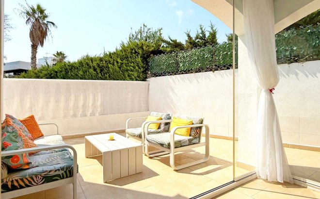 Resale - Villa -
Orihuela Costa - Costa Blanca