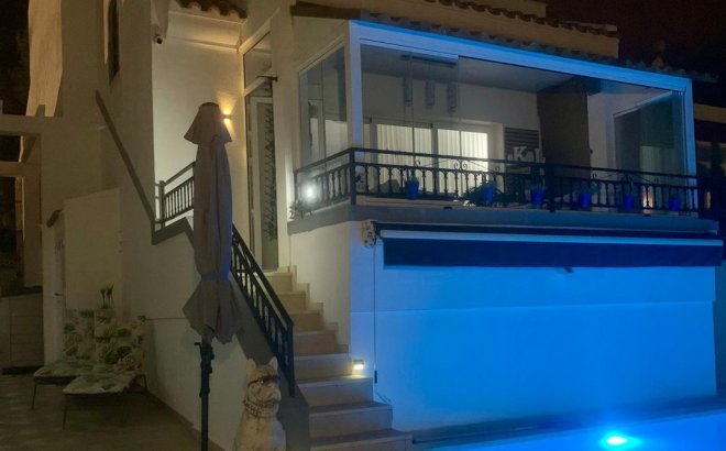 Resale - Villa -
Orihuela Costa - Costa Blanca