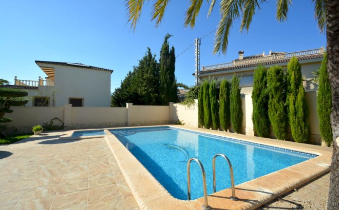 Resale - Villa -
Orihuela Costa - Costa Blanca
