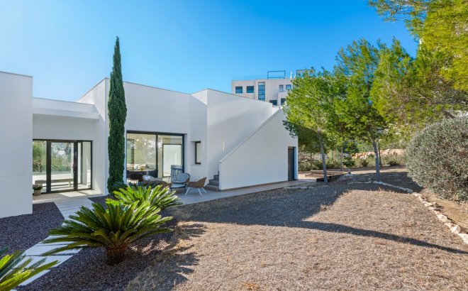 Resale - Villa -
Las Colinas Golf - Costa Blanca