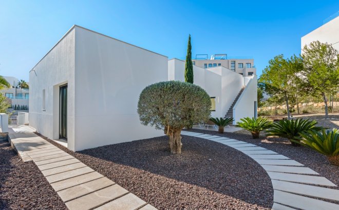 Resale - Villa -
Las Colinas Golf - Costa Blanca