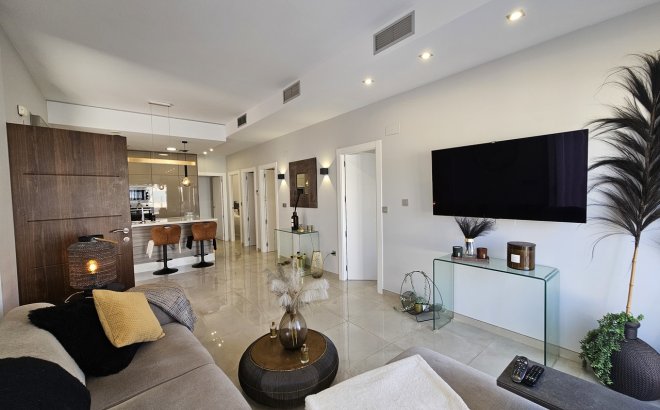 Revente - Villa -
Villamartin - Costa Blanca