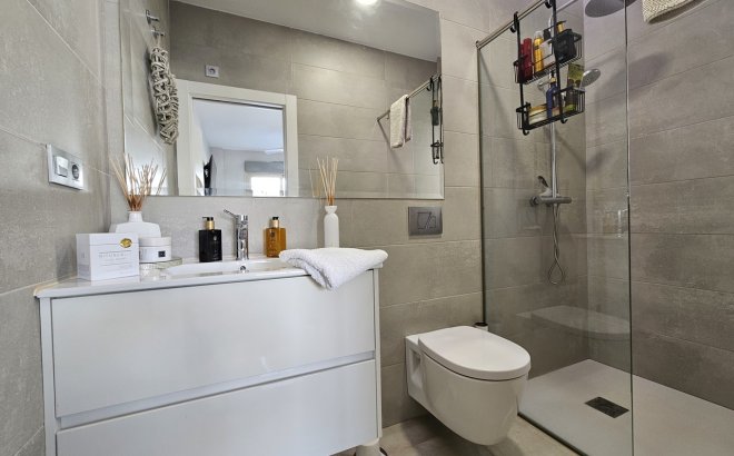 Revente - Villa -
Villamartin - Costa Blanca