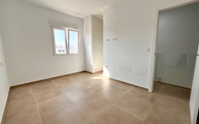 Resale - Town House -
Pilar de la Horadada - Costa Blanca