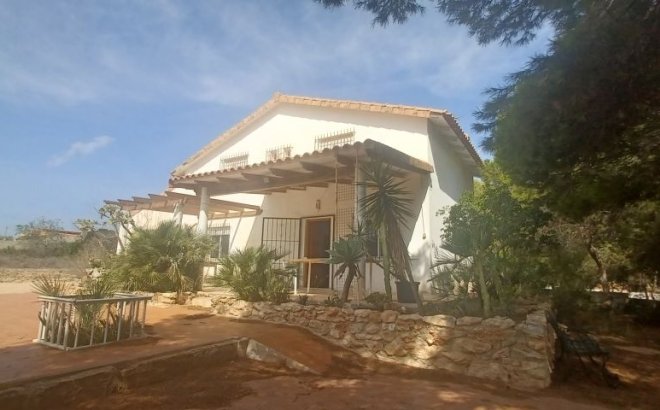 Resale - Villa -
Orihuela Costa - Costa Blanca
