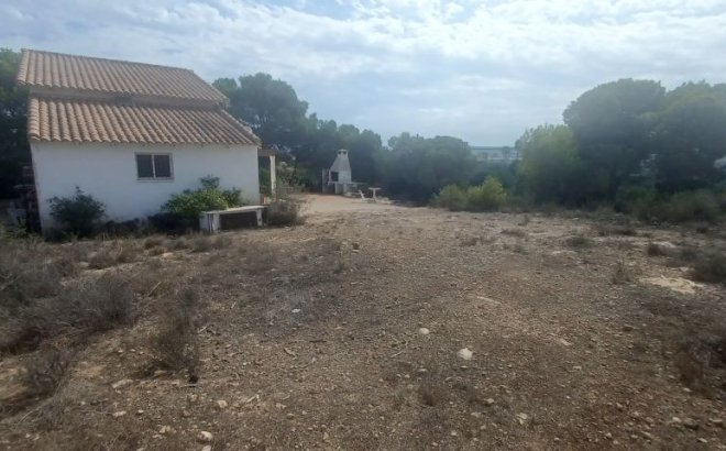 Resale - Villa -
Orihuela Costa - Costa Blanca