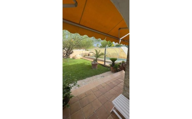 Resale - Villa -
Orihuela Costa - Punta Prima