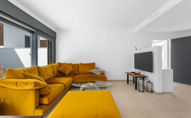 Resale - Villa -
Torre de la Horadada - Costa Blanca